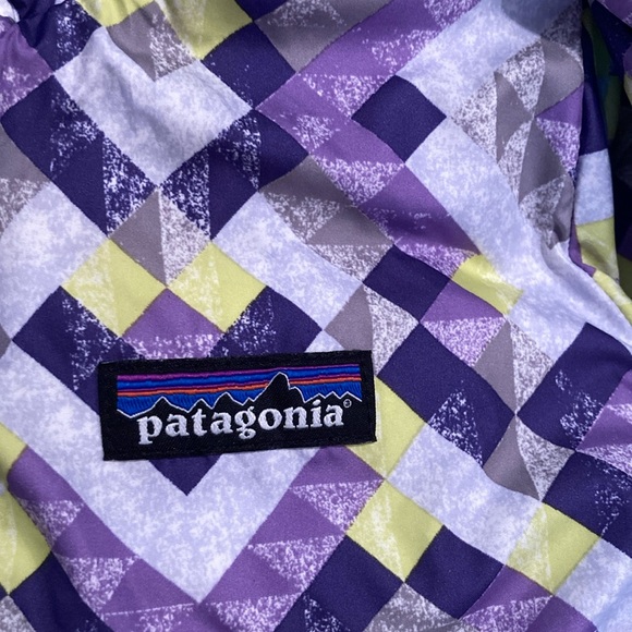 Patagonia 3-6 mos Reversible Down Hooded Jacket - Picture 6 of 9